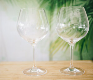 Copa de Balon gin glas van Dartington Crystal met gin-tonic